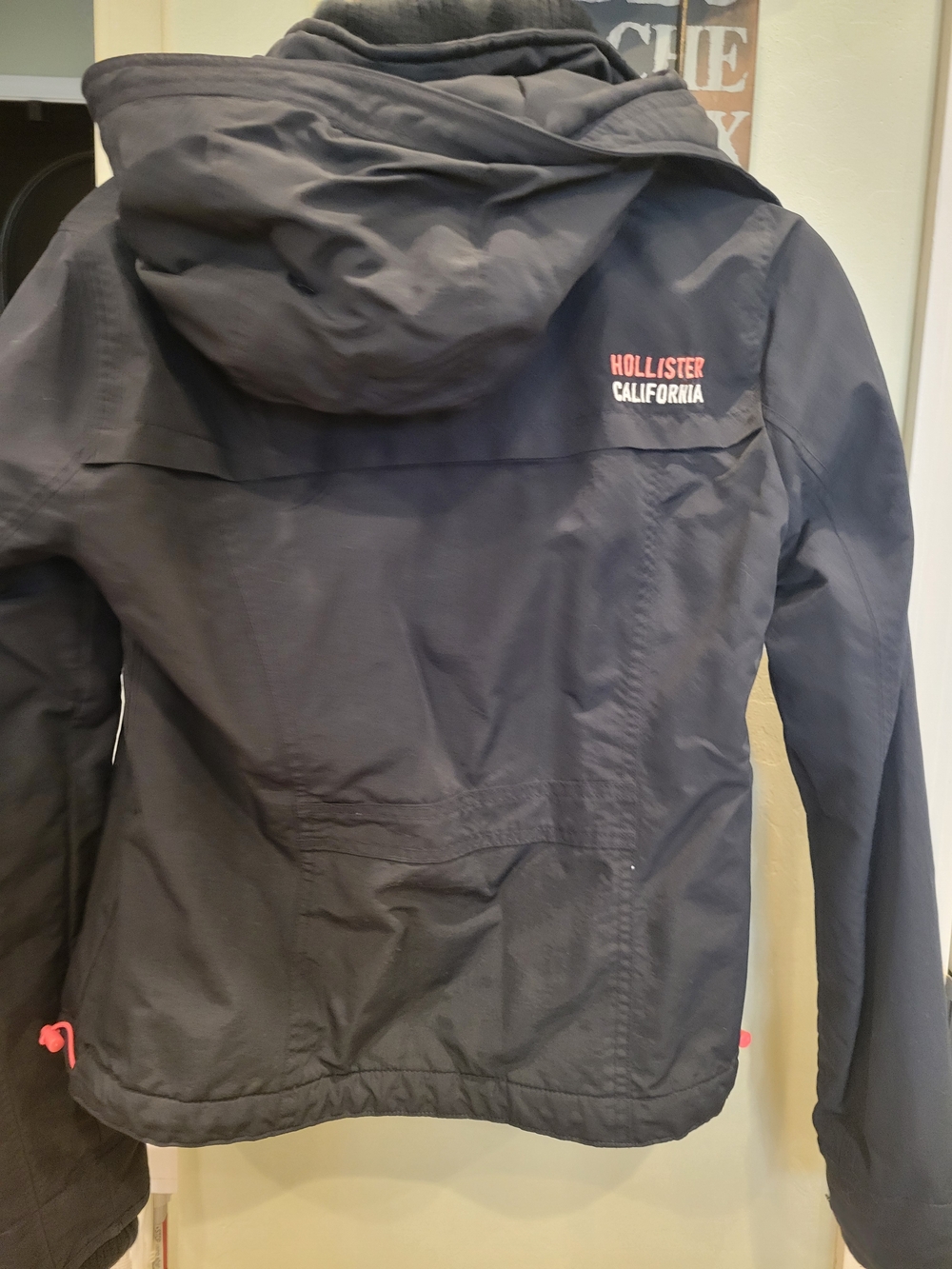 Hollister Navy Ski Jacket with Pink Accents - Picture 3 of 6